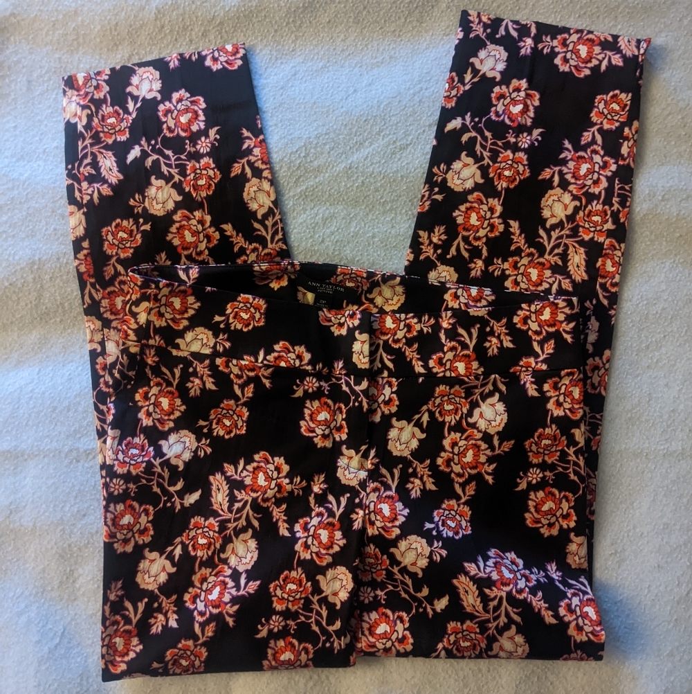 Ann Taylor Flower Patterned Trouser Pants 2P - Picture 4 of 5